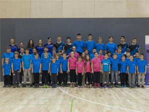 Skupinska fotografija otrok na tečaju namiznega tenisa NTK Savinja