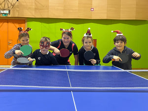 Otroci na tečaju namiznega tenisa v NTK Savinja
